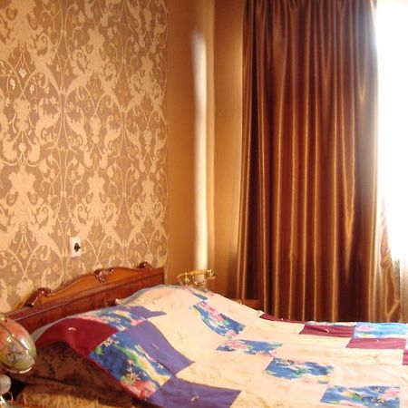Guesthouse Valeria Borjomi Eksteriør billede